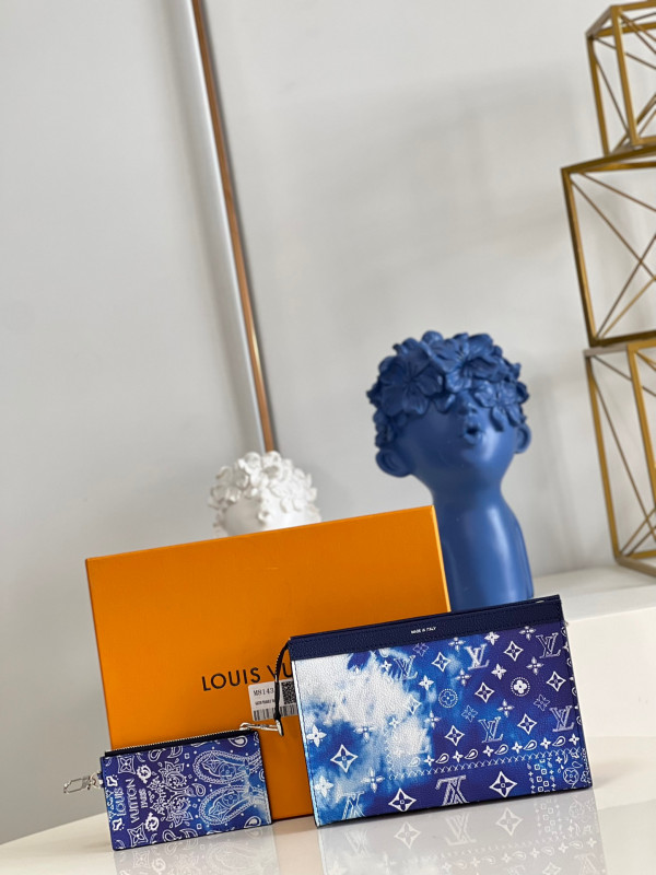 l0*is V*t0n gaston wearable