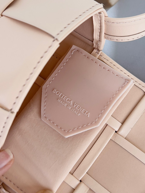 bo*te*ga Ve*ne*ta candy mini cassette-12*8*4cm