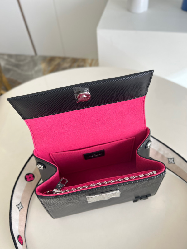 l0*is V*t0n cluny mini