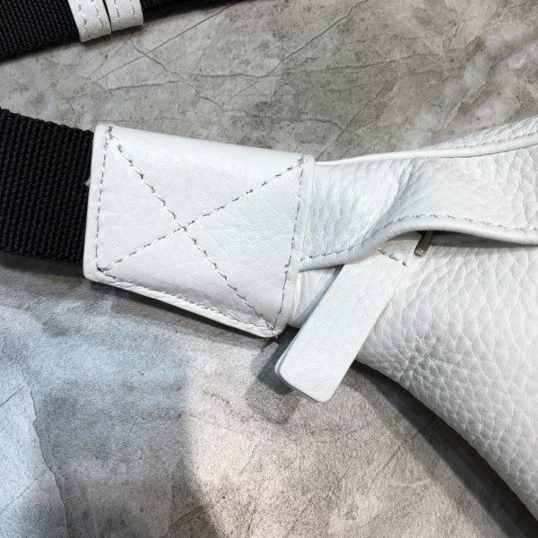 Ba*len*cia*ga everyday beltpack