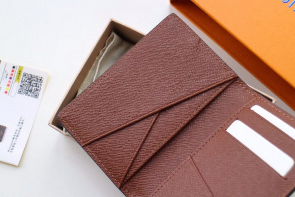 l0*is V*t0n pocket organizer