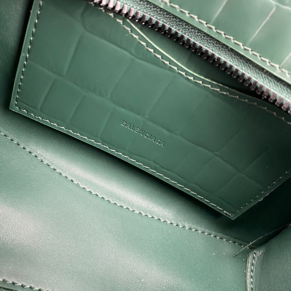 Ba*len*cia*ga neo classic nano top handle bag