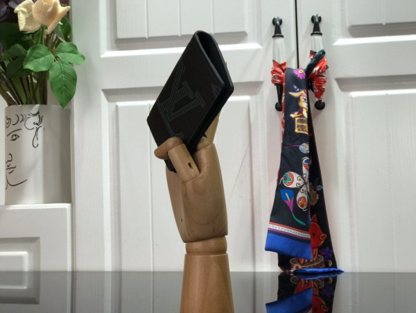 l0*is V*t0n pocket organizer