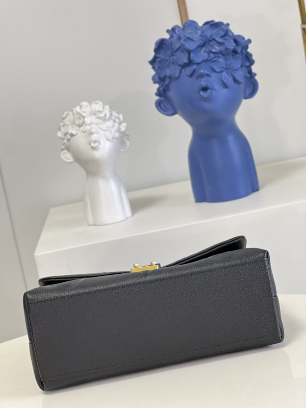 l0*is V*t0n madeleine mm