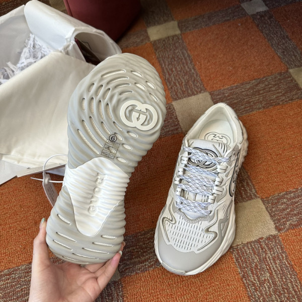 G*u*i men&women sneakers