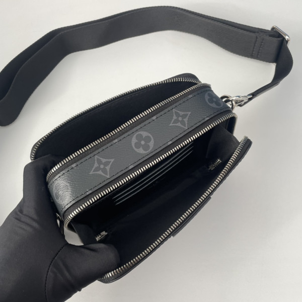 l0*is V*t0n alpha wearable wallet