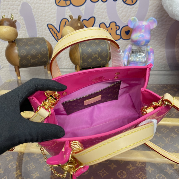 l0*is V*t0n reade pm