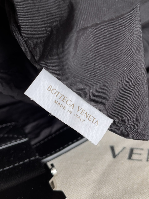 bo*te*ga Ve*ne*ta intrecciato backpack-38*26*15cm